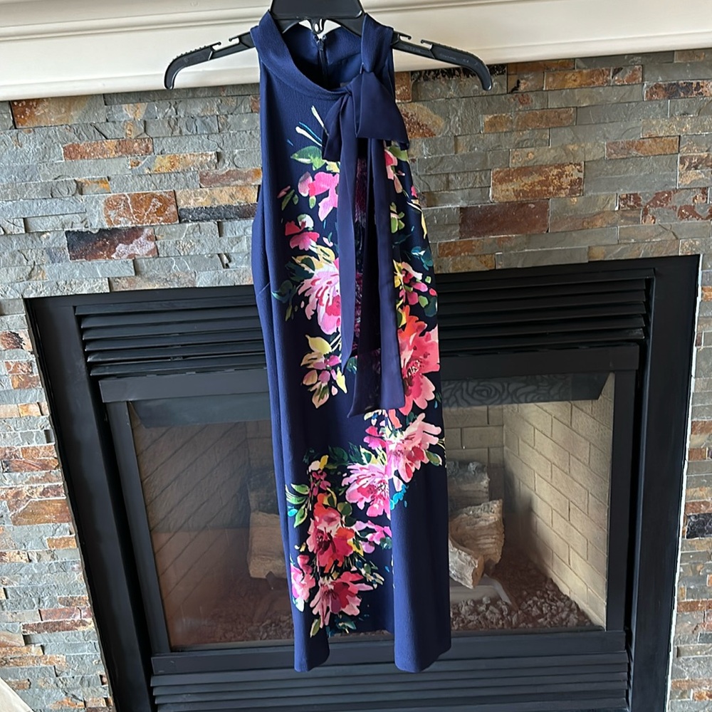 Vince Camuto sleeveless summertime dress.